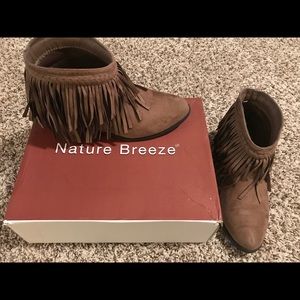Nature Breeze fringe booties